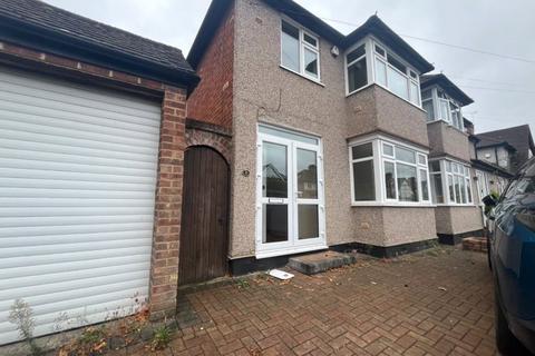 3 bedroom semi-detached house to rent, Gresham Road, Hillingdon, Greater London, UB10