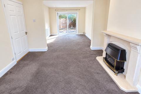 3 bedroom semi-detached house to rent, Gresham Road, Hillingdon, Greater London, UB10