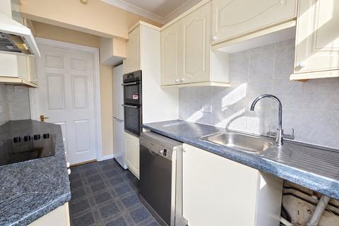 3 bedroom semi-detached house to rent, Gresham Road, Hillingdon, Greater London, UB10