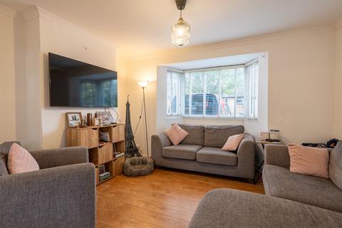 4 bedroom semi-detached house for sale, Freeman Road, Gravesend, Kent, DA12 4EG