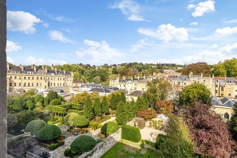 2 bedroom apartment for sale, Royal Crescent, Bath, Somerset, BA1