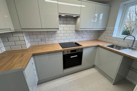 2 bedroom townhouse to rent, Horton Road, Swindon SN2