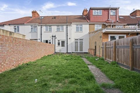 3 bedroom terraced house for sale, Sutherland Road, Southall
