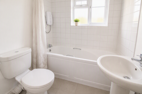 Studio to rent, Kilberry Close, Isleworth
