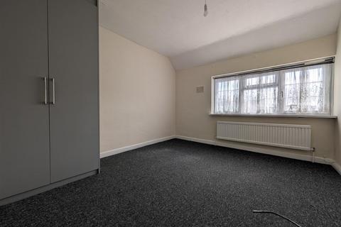 3 bedroom house to rent, Wescott Way, Uxbridge