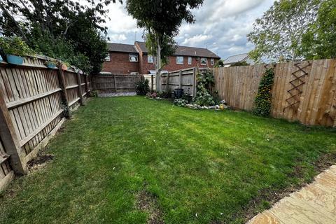 2 bedroom end of terrace house to rent, Meadowsweet Close, Swindon SN25