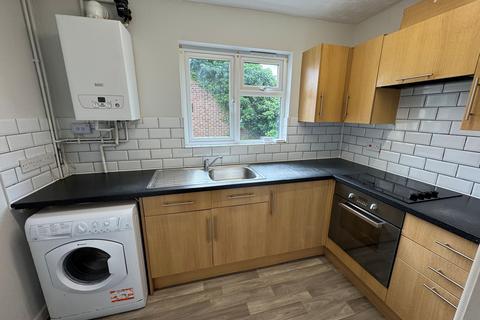 2 bedroom end of terrace house to rent, Meadowsweet Close, Swindon SN25