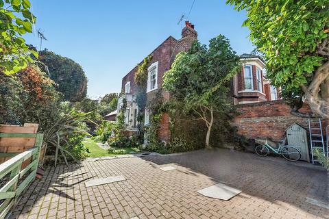 5 bedroom semi-detached house for sale, Garden Lane, Southsea