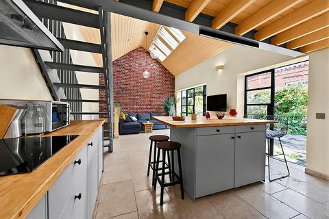5 bedroom semi-detached house for sale, Garden Lane, Southsea