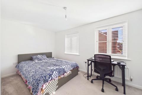 2 bedroom semi-detached house for sale, Box Place, Wokingham, RG41