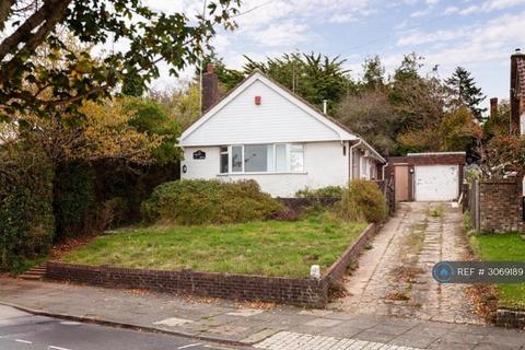 4 bedroom bungalow to rent, Hill Brow, Hove, BN3
