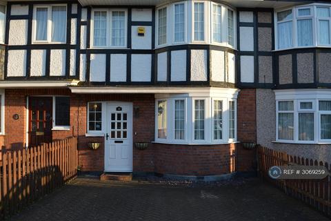 3 bedroom terraced house to rent, Capthorne Avenue, Harrow, HA2