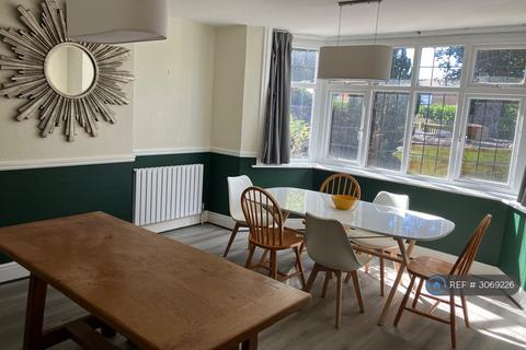 1 bedroom in a house share to rent, Churchway, Haddenham, Aylesbury, HP17