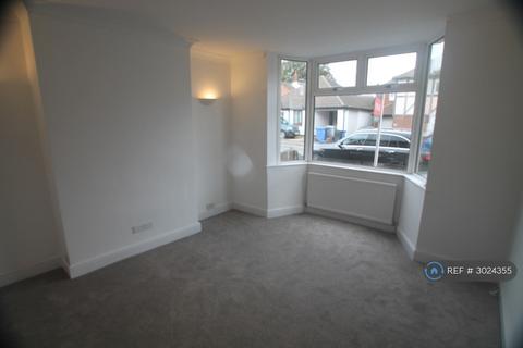 3 bedroom semi-detached house to rent, Wordsworth Road, Kettering, NN16
