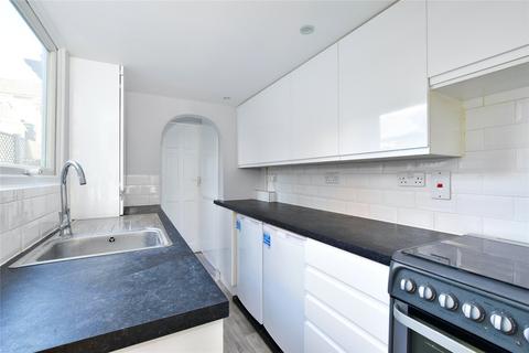 3 bedroom terraced house to rent, Gladstone Road, Chesham, Buckinghamshire, HP5