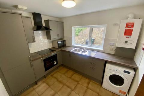 4 bedroom house to rent, Gwydr Crescent, Uplands, Swansea