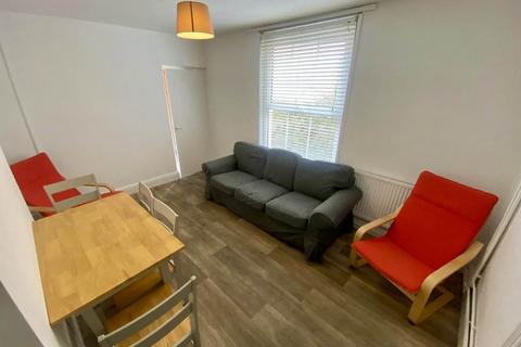 4 bedroom house to rent, Gwydr Crescent, Uplands, Swansea