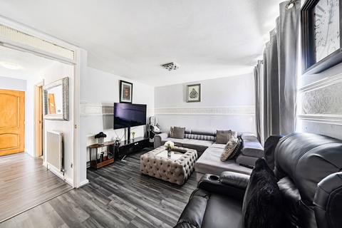 5 bedroom semi-detached house for sale, Oban Court, Mondem Lane, Slough