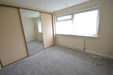 3 bedroom bungalow to rent, Meadow Avenue, FORDINGBRIDGE, SP6