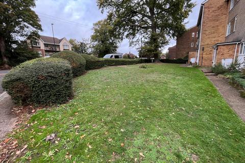 2 bedroom flat to rent, Winchester Road, Southampton, SO16
