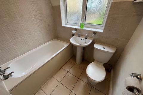 2 bedroom flat to rent, Winchester Road, Southampton, SO16