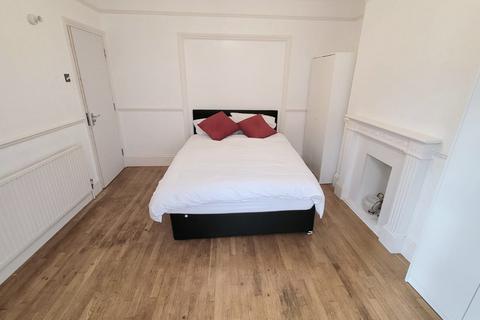 House share to rent, Vicarage Road, WATFORD, WD18