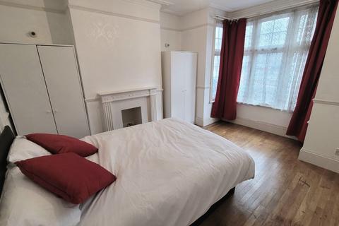 House share to rent, Vicarage Road, WATFORD, WD18