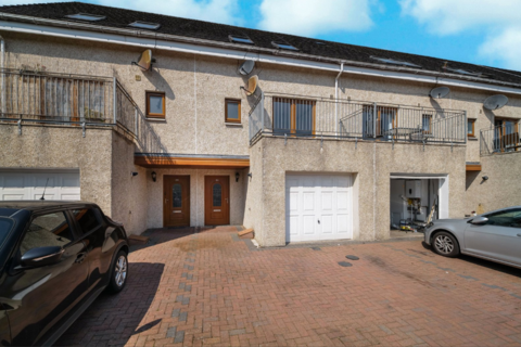 3 bedroom house to rent, Village Road, Glasgow, G72