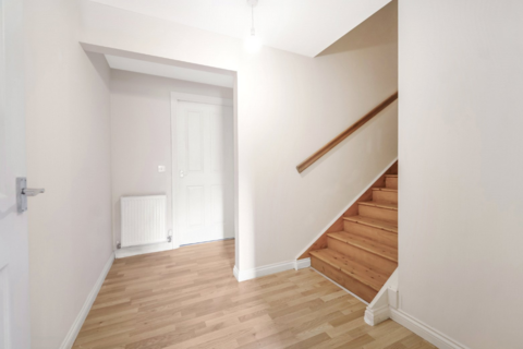 3 bedroom house to rent, Village Road, Glasgow, G72