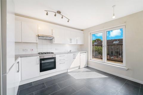 3 bedroom house to rent, Village Road, Glasgow, G72