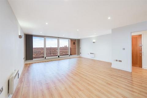 2 bedroom flat for sale, Coral Apartments, 17 Western Gateway, Royal Victoria Dock, London, E16