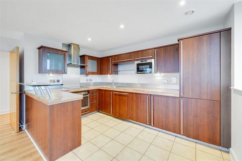 2 bedroom flat for sale, Coral Apartments, 17 Western Gateway, Royal Victoria Dock, London, E16