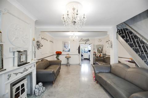 4 bedroom house for sale, Varley Road, Custom House, London, E16