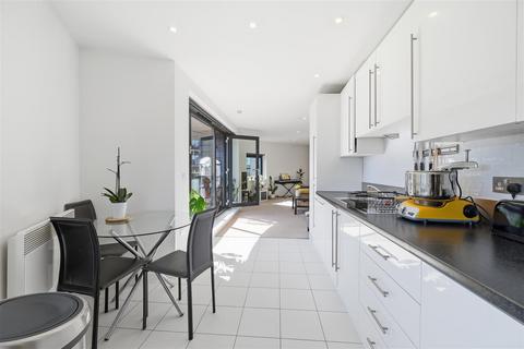 2 bedroom flat for sale, The Sphere, 1 Hallsville Road, Royal Victoria Dock, London, E16