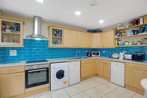 4 bedroom house for sale, Atkinson Road, West Beckton, London, E16