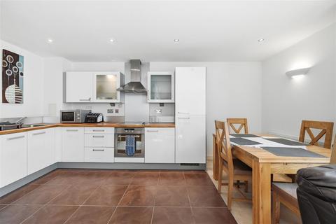 2 bedroom flat for sale, Oceanis Apartments, 19 Seagull Lane, Royal Victoria Dock, London, E16