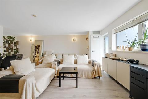 1 bedroom flat for sale, Sky Studios, 147 Albert Road, North Woolwich, London, E16