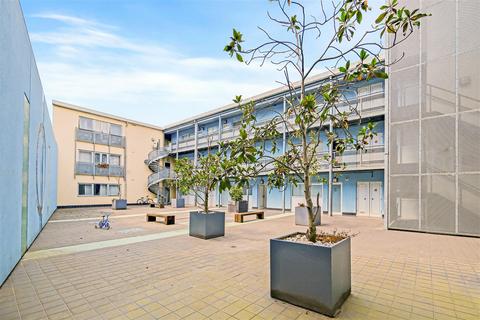 1 bedroom flat for sale, Sky Studios, 147 Albert Road, North Woolwich, London, E16