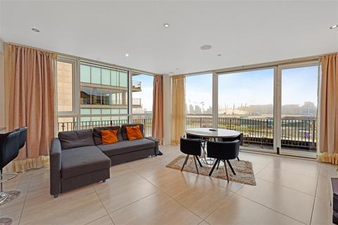 2 bedroom flat for sale, Balearic Apartments, 15 Western Gateway, Royal Victoria Dock, London, E16