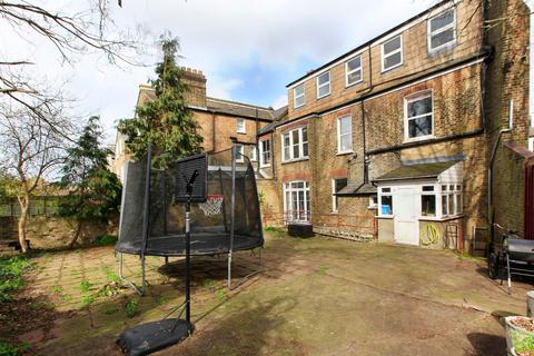 5 bedroom end of terrace house for sale, Ravenslea Road, Wandsworth Common, London, SW12