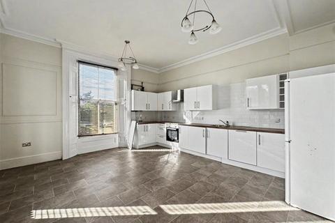 1 bedroom flat to rent, Highfield House, Queensway, Hemel Hempstead
