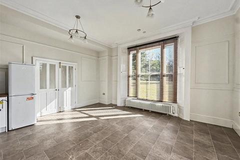 1 bedroom flat to rent, Highfield House, Queensway, Hemel Hempstead