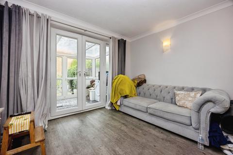 2 bedroom terraced house for sale, Chesham Road, Guildford, GU1