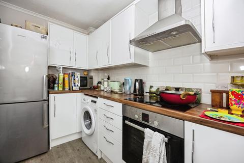2 bedroom terraced house for sale, Chesham Road, Guildford, GU1