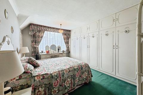 undefined, Savoy Close, Edgware, HA8
