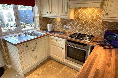 2 bedroom semi-detached bungalow for sale, Rissington Road, Bourton-On-The-Water, Cheltenham