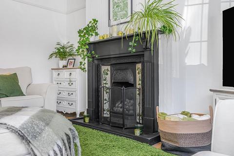 4 bedroom house for sale, Silverthorn Gardens, Chingford