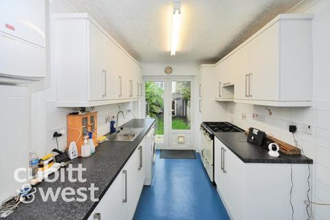 3 bedroom terraced house to rent, Alternative Deposit Option Emsworth Road PO2