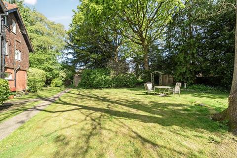 2 bedroom apartment for sale, Lovibonds Avenue, Orpington, Kent, BR6