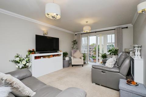 2 bedroom flat for sale, Arundel Road, Eastbourne, East Sussex, BN21